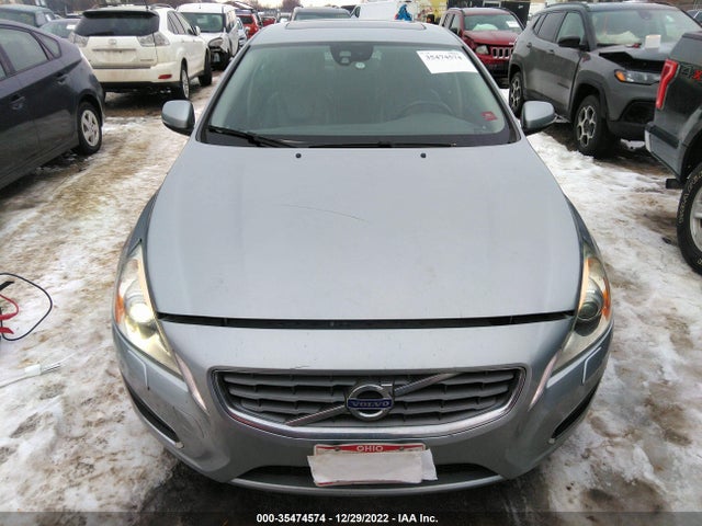 YV1902FH8B2011040 Volvo S60