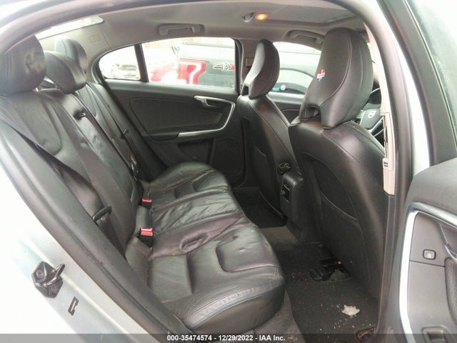 YV1902FH8B2011040 Volvo S60