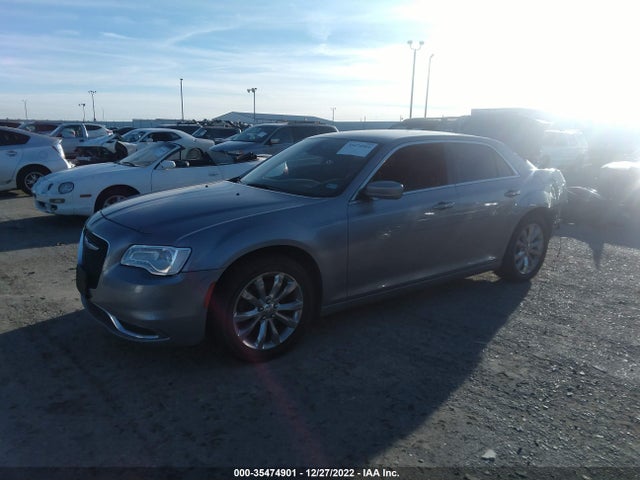 Chrysler 300 Limited 2017 2C3CCARG6HH614542 Image 2