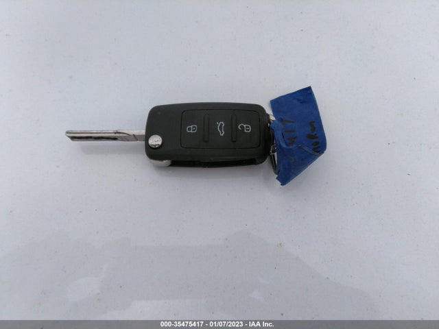 2017 VOLKSWAGEN BEETLE VIN: 3VWF17AT1HM612478