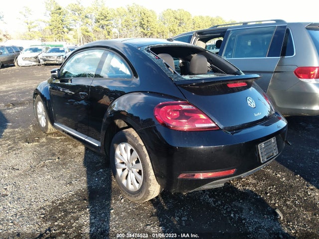 2019 Volkswagen Beetle, VIN: 3VWFD7AT5KM711240