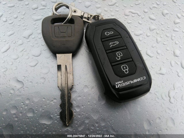 2001 HONDA CIVIC LX VIN: 2HGES16531H569612