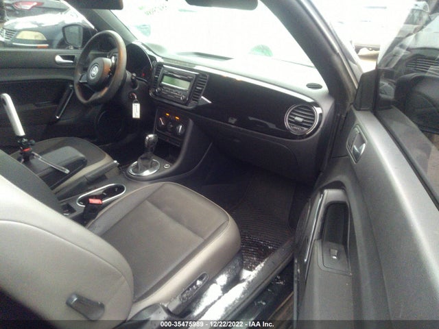 3VWF17AT2FM615273 Volkswagen Beetle Coupe 1.8t Fleet Edition
