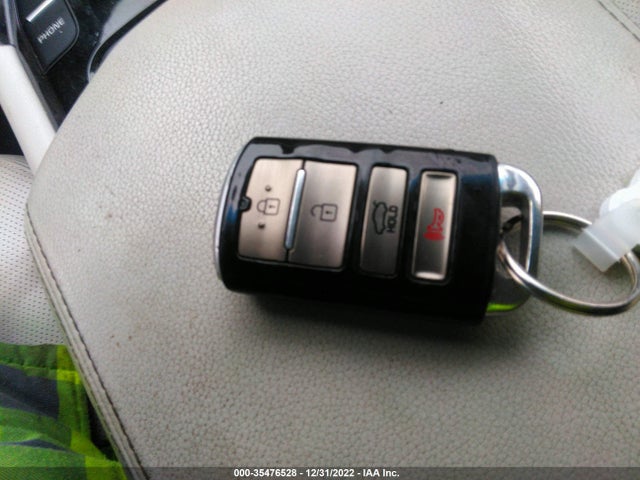 2015 Kia K900, VIN: KNALW4D47F6017140