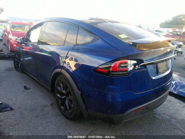 2022 Tesla Model X, VIN: 7SAXCBE67NF351739