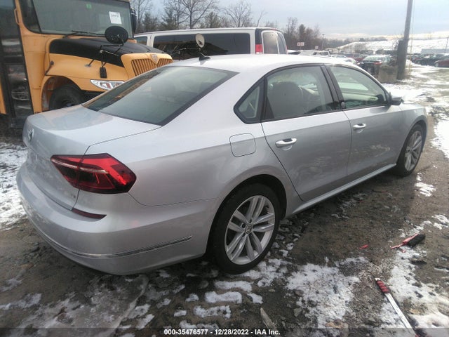 1VWLA7A39KC010925 Volkswagen Passat 2.0t Wolfsburg Edition