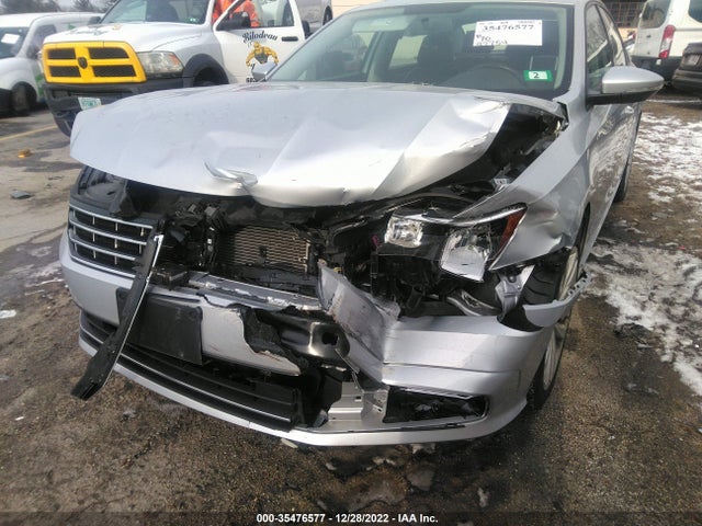 1VWLA7A39KC010925 Volkswagen Passat 2.0t Wolfsburg Edition
