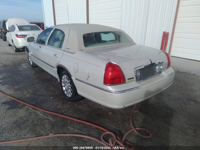 Lincoln Town Car 2007 1LNHM81V07Y600296 Image 3