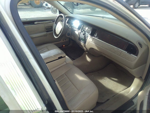 Lincoln Town Car 2007 1LNHM81V07Y600296 Image 5