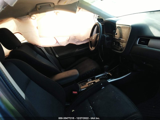 JA4AZ3A34HZ034349 Mitsubishi Outlander Se