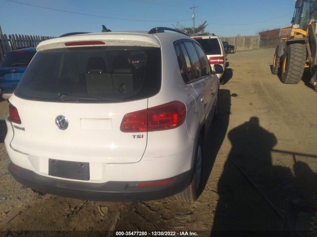 Volkswagen TIGUAN S 2017 WVGAV7AX5HK000985 Image 5