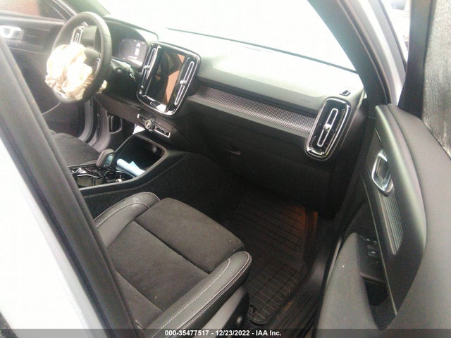 2022 Volvo XC40, VIN: YV4162UM8N2731571