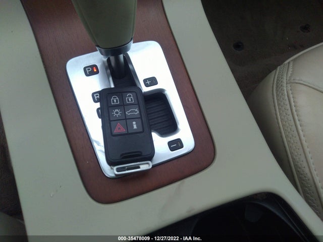 Volvo Xc70 3.2l 2010 YV4982BZ7A1077108 Image 3