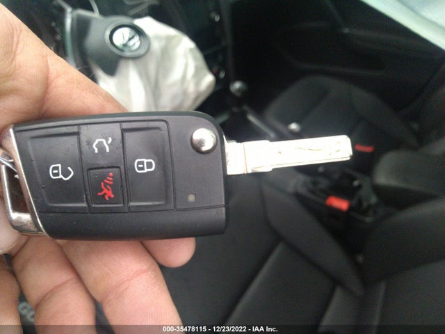 Volkswagen GOLF S/SE 2018 3VWB17AU7JM281595 Image 3