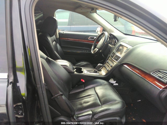 Lincoln MKT 2010 2LMHJ5AT0ABJ13288 Image 5