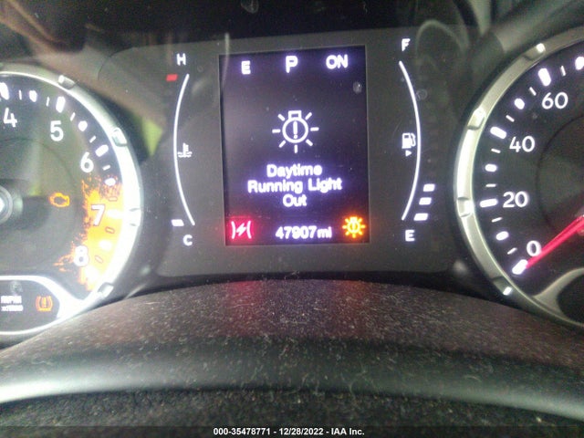 ZACCJBAB5JPH85536 Jeep Renegade