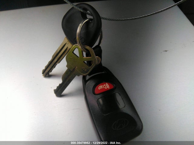2009 HYUNDAI ELANTRA GLS VIN: KMHDU46DX9U635977