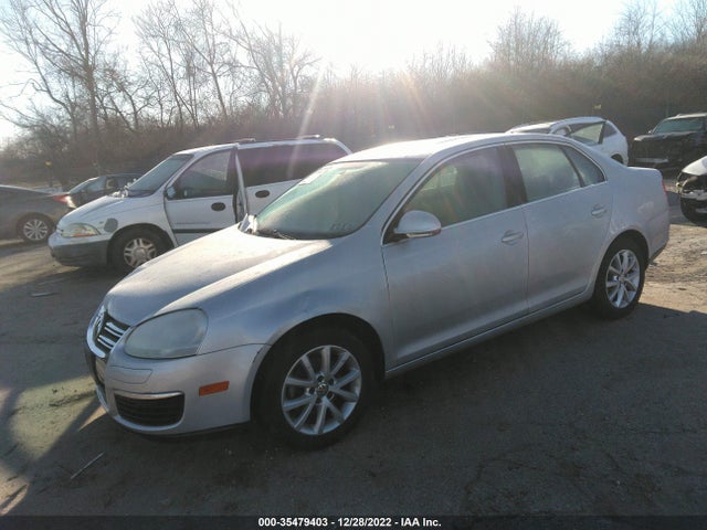2010 VOLKSWAGEN JETTA SEDAN SE VIN: 3VWRZ7AJ9AM115009