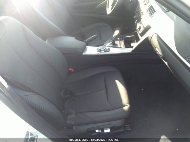 2017 BMW 3 Series, VIN: WBA8A9C35HK864632