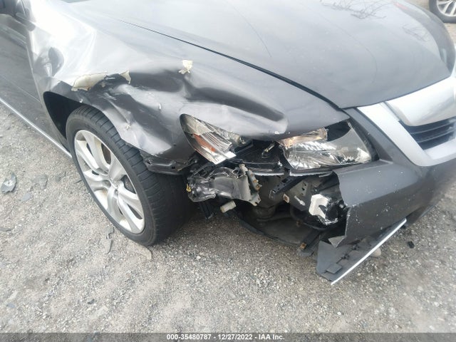 JH4KB2F68AC002538 Acura Rl Tech Pkg/tech/cmbs