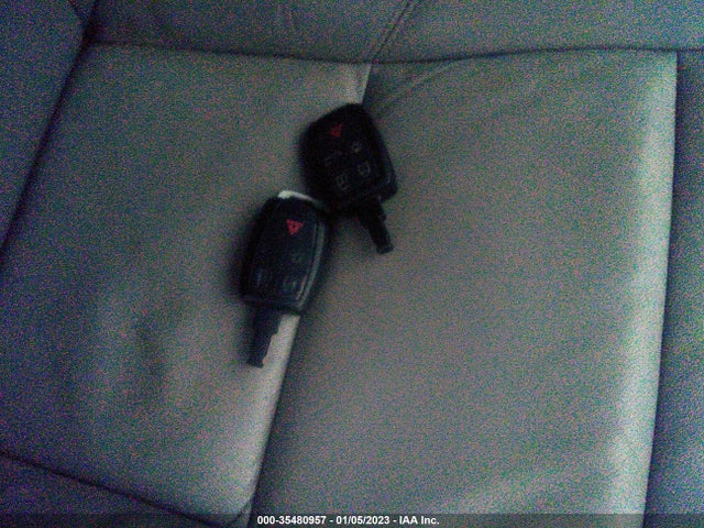 Volvo S40 2010 YV1382MS8A2498977 Image 3