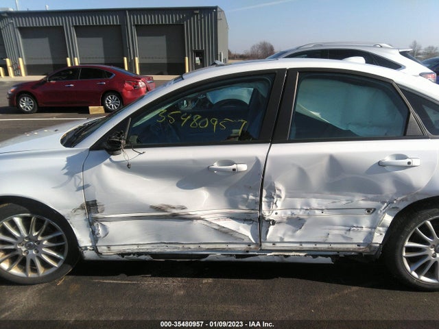 Volvo S40 2010 YV1382MS8A2498977 Image 4