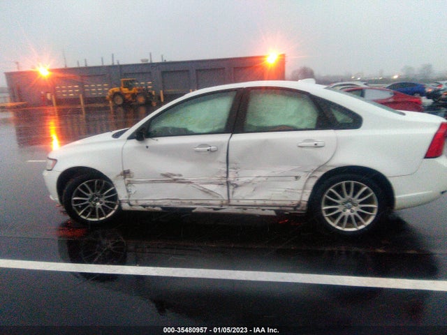 Volvo S40 2010 YV1382MS8A2498977 Image 8