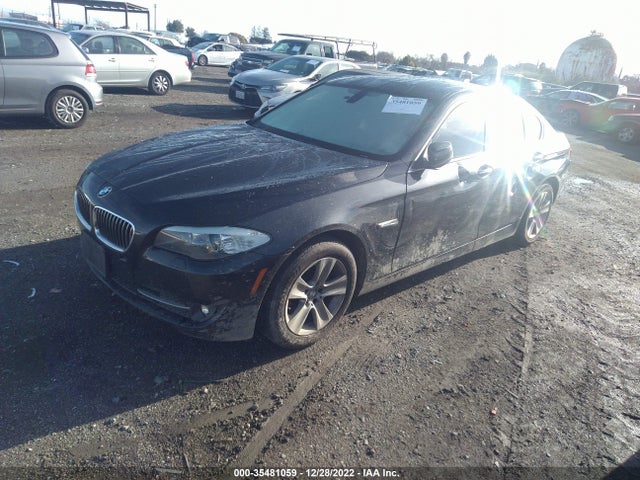 BMW 5 Series 528i 2012 WBAXG5C57CDX01725 Image 2