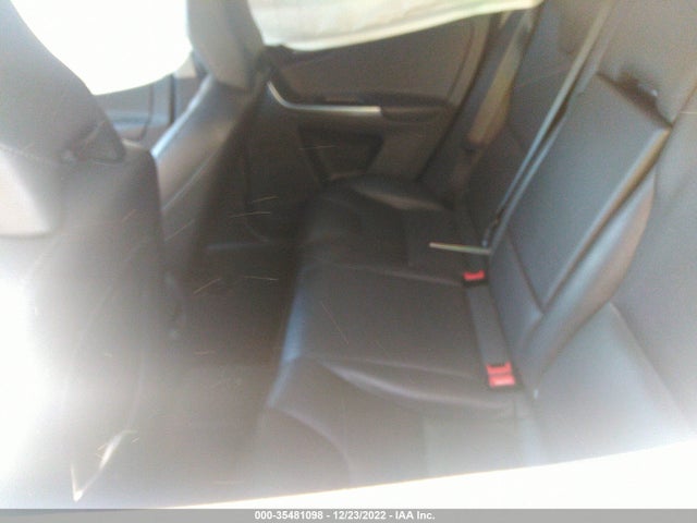 2015 VOLVO XC60 T5 DRIVE-E PREMIER VIN: YV440MDKXF2716368