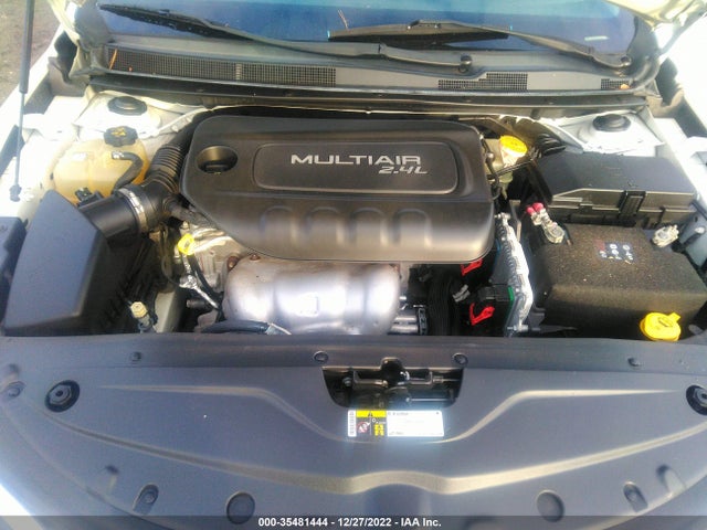 Chrysler 200 Limited 2015 1C3CCCAB0FN598838 Image 10