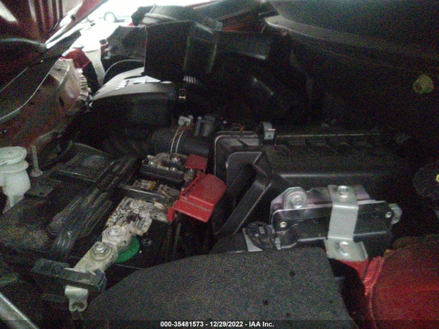 JA4AD2A37JZ040774 Mitsubishi Outlander Es