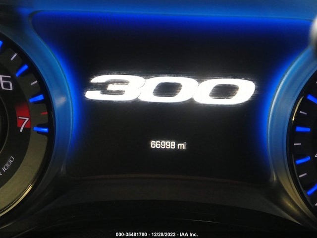 2017 Chrysler 300, VIN: 2C3CCAGG8HH607692