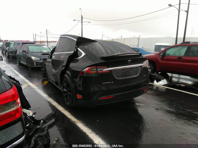 2016 Tesla Model X, VIN: 5YJXCAE27GF012115