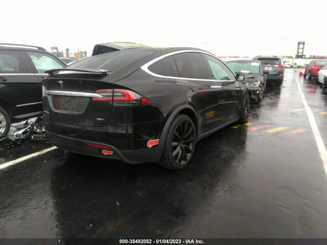 2016 Tesla Model X, VIN: 5YJXCAE27GF012115