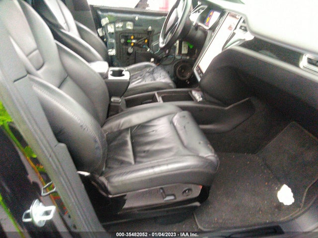 Tesla Model X 70d/90d/75d/60d 2016 5YJXCAE27GF012115 Image 5