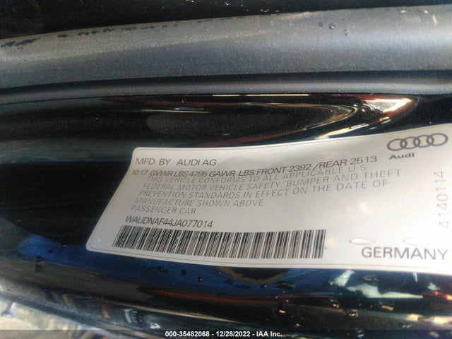 2018 Audi A4, VIN: WAUDNAF44JA077014