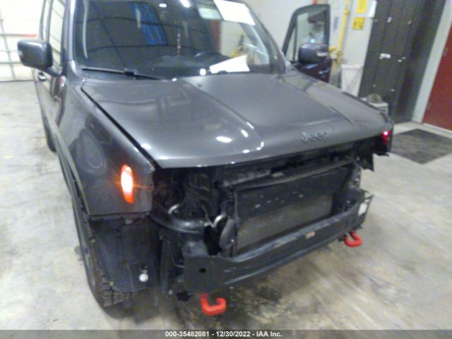 ZACCJBCB1JPH36279 Jeep Renegade Trailhawk