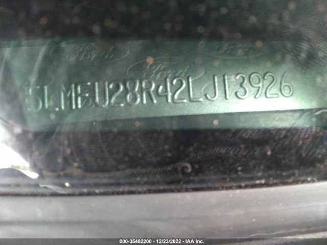 Lincoln Navigator 2002 5LMFU28R42LJ13926 Image 10