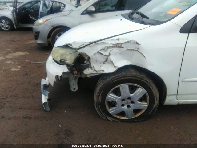 2005 TOYOTA COROLLA CE/LE VIN: JTDBR32EX52057603