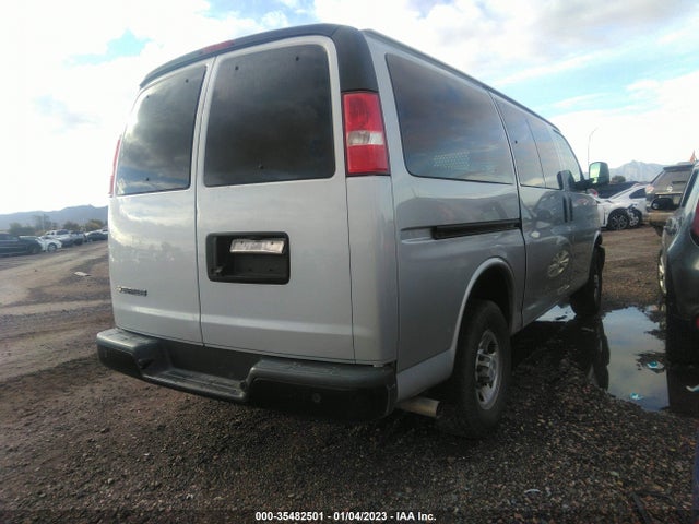 2018 Chevrolet Express, VIN: 1GCWGAFPXJ1301189