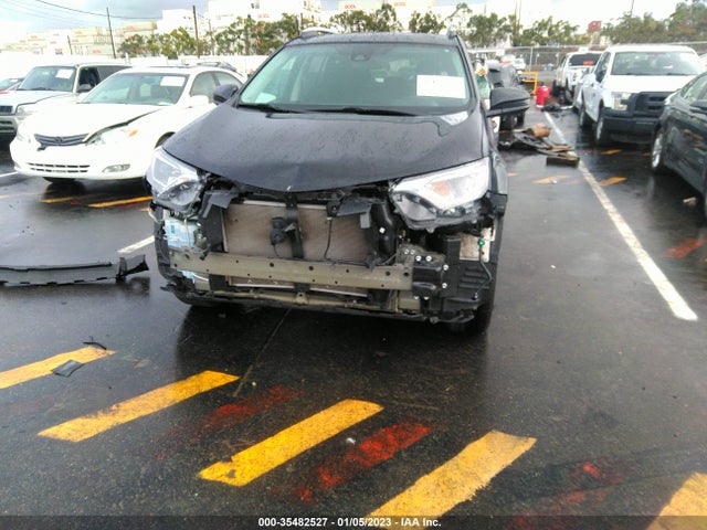 2018 Toyota RAV4, VIN: 2T3ZFREV4JW505289