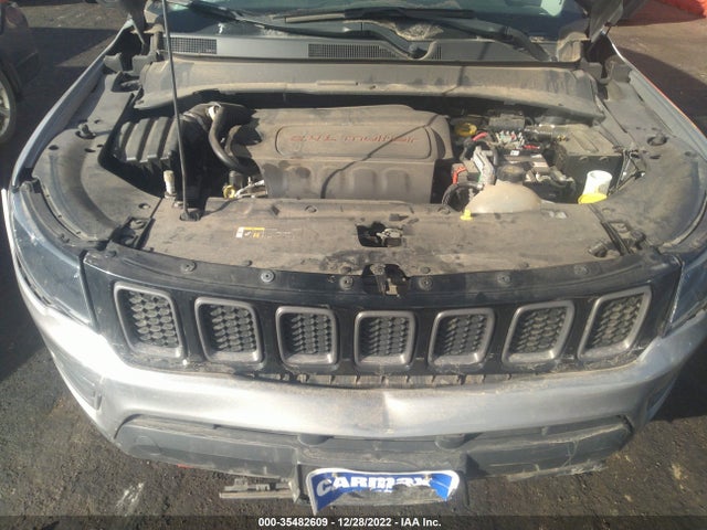 2019 Jeep Compass, VIN: 3C4NJDDB5KT752627