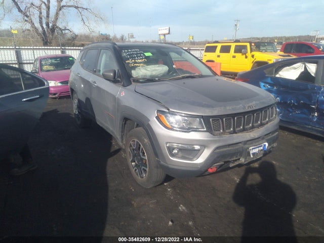 2019 Jeep Compass, VIN: 3C4NJDDB5KT752627