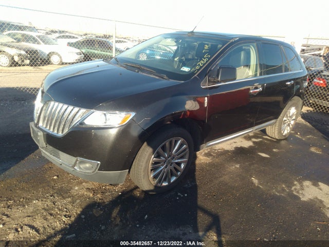 Lincoln MKX 2011 2LMDJ6JK5BBJ02865 Image 2