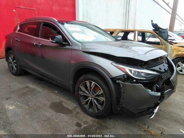 2018 Infiniti QX30, VIN: SJKCH5CRXJA055609