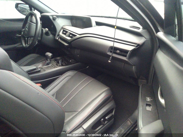 2020 Lexus UX, VIN: JTHR9JBH8L2028657