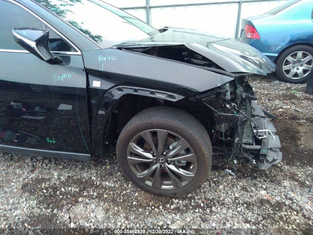 2020 Lexus UX, VIN: JTHR9JBH8L2028657