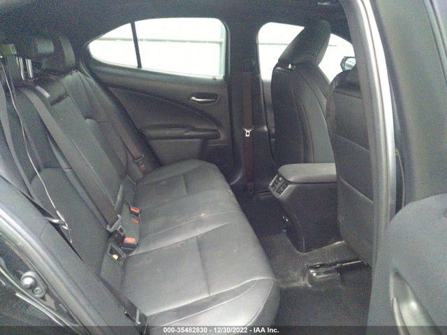 2020 Lexus UX, VIN: JTHR9JBH8L2028657