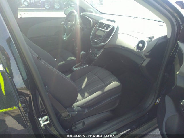 2019 Chevrolet Sonic, VIN: 1G1JD5SB2K4126823