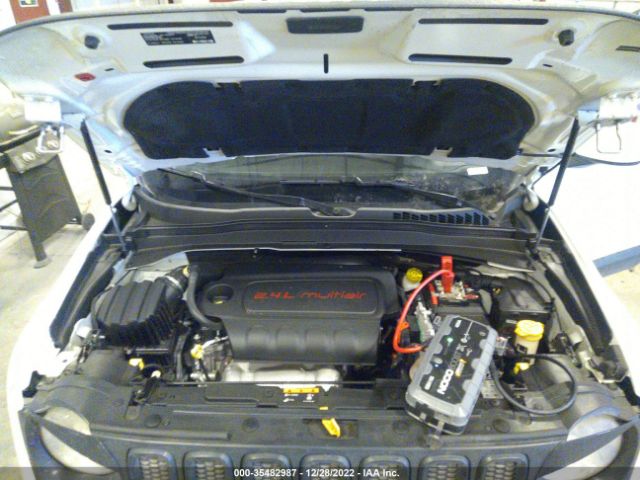 ZACCJBBB1JPH98900 Jeep Renegade Latitude